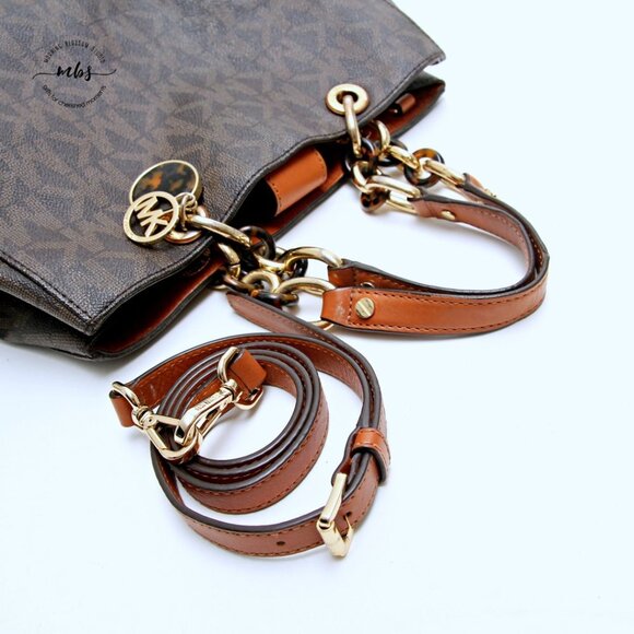 Michael Kors Cynthia Signature Medium Satchel - Picture 11 of 13